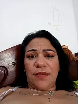 Snapshot of Dafne_77 chatting on May 1, 2026, 11:31 pm Dafne 77 online show from May 1, 2026, 11:31 pm