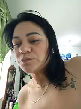 Snapshot of Dafne_77 chatting on May 20, 2026, 4:35 pm Dafne 77 online show from May 20, 2026, 4:35 pm