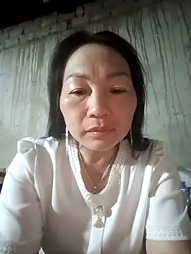 baby 112233 online show from April 11, 2026, 9:30 pm