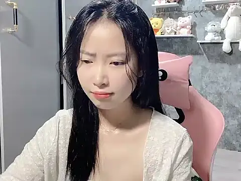 Linne6789 online show from April 19, 2026, 6:10 pm