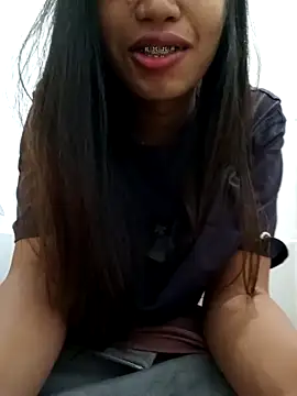 WildJennifercum online show from March 17, 2026, 3:22 am