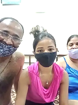 HoneyHush online show from April 11, 2026, 7:13 am