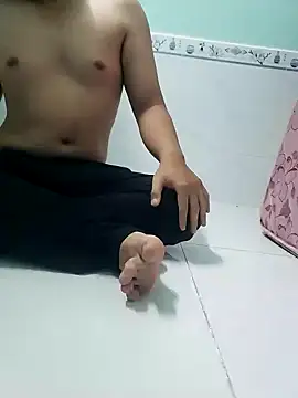 Amayuri online show from April 22, 2026, 7:55 am