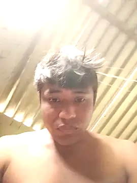 Leoh28 online show from April 18, 2026, 5:17 pm