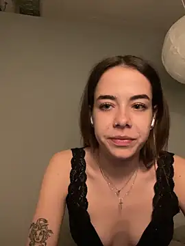 JulietSugar online show from April 6, 2026, 5:58 pm