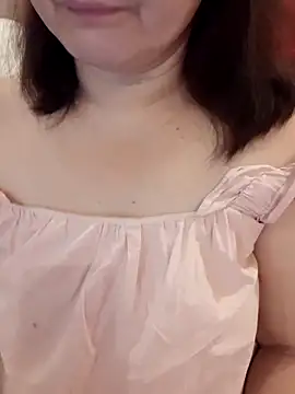 Yummyamasha online show from May 17, 2026, 12:56 pm