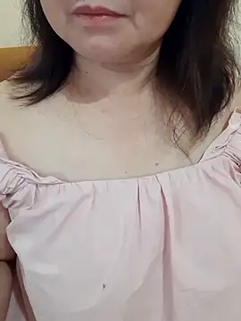 Yummyamasha online show from May 24, 2026, 2:44 pm
