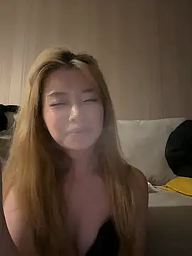 Snapshot of Rabbit-15 chatting on June 29, 2026, 1:00 pm Rabbit-15 online show from June 29, 2026, 1:00 pm