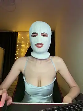 Snapshot of NensyxGenry chatting on February 10, 2026, 11:09 pm NensyxGenry online show from February 10, 2026, 11:09 pm