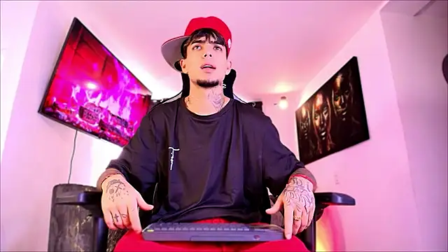 miguel aguirre  online show from February 3, 2026, 1:38 pm