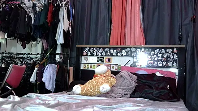 LadySilver online show from February 25, 2026, 10:19 pm