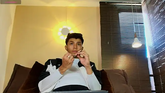 Damon Salvarote S online show from April 14, 2026, 7:31 pm