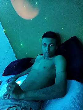 miguelit21 online show from March 5, 2026, 9:11 pm