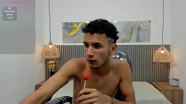 JDWhite18 online show from April 11, 2026, 4:06 am