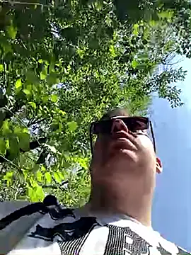 Snapshot of io1Elian chatting on June 22, 2026, 9:17 am io1Elian online show from June 22, 2026, 9:17 am