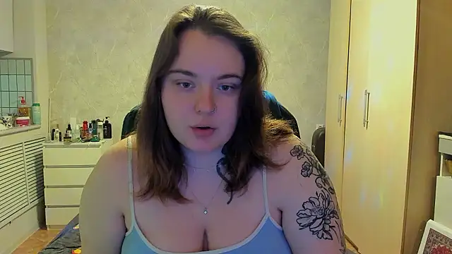 katya idinax online show from February 12, 2026, 3:51 pm