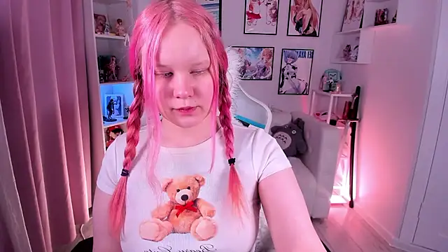 AnnieVibe online show from March 5, 2026, 5:31 pm