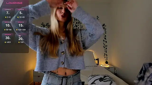 EllyMartinez online show from February 12, 2026, 5:41 pm