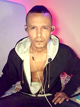 Snapshot of DeivisDeejay chatting on April 4, 2026, 10:24 am DeivisDeejay online show from April 4, 2026, 10:24 am