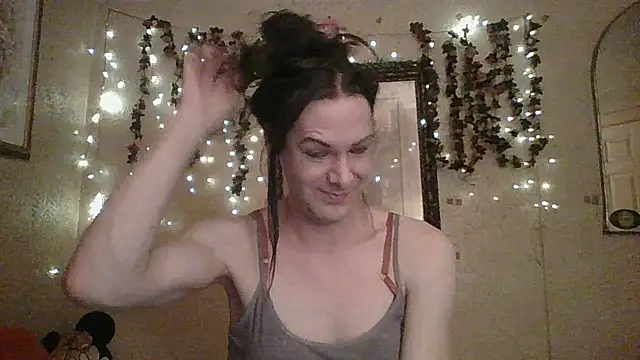 sillymillie online show from February 5, 2026, 1:21 am