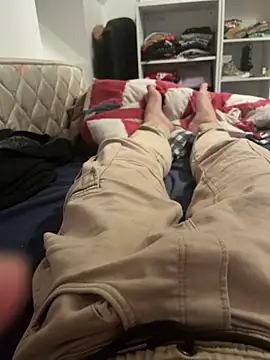 Enzo 2763 online show from February 22, 2026, 1:42 pm