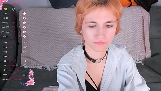 AutumnWhisper online show from April 19, 2026, 6:10 pm