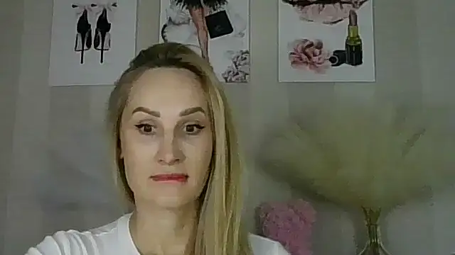 Kikki777 online show from February 2, 2026, 8:51 pm