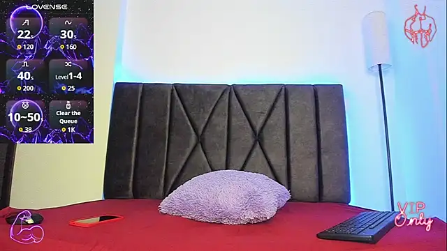 StellayDrake online show from February 12, 2026, 2:12 pm