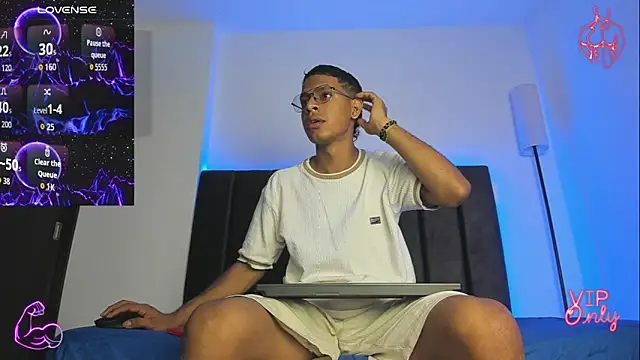 StellayDrake online show from February 19, 2026, 1:51 pm