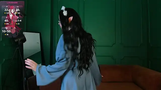 Crystal lovley online show from February 5, 2026, 10:14 pm