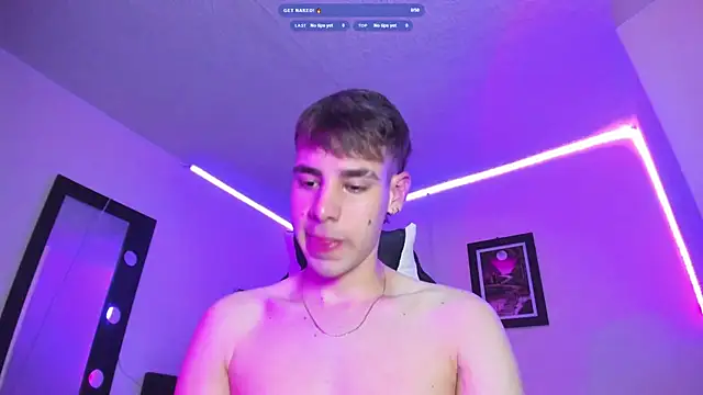 PapiNoha69 online show from March 9, 2026, 4:05 am