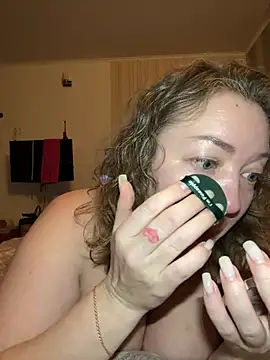 BBBWOOW online show from February 9, 2026, 11:53 pm