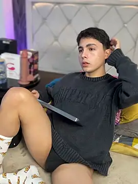 Samu Hott online show from February 19, 2026, 8:05 pm