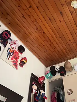 lilasun17 online show from April 9, 2026, 4:56 pm