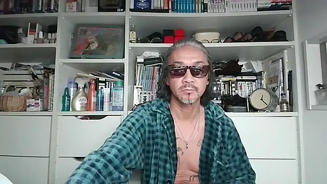 MtaS1 online show from April 18, 2026, 3:16 pm