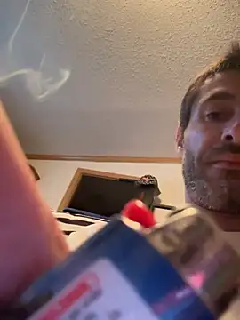 Snapshot of tommattsonn chatting on July 4, 2026, 9:59 am tommattsonn online show from July 4, 2026, 9:59 am