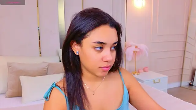 Luna Cortier online show from March 3, 2026, 5:35 am