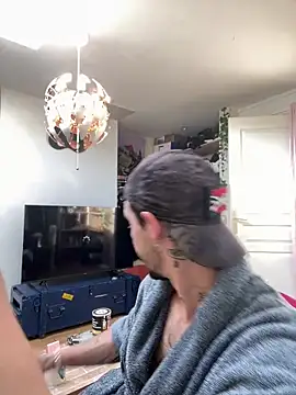 Snapshot of Piratee666 chatting on March 4, 2026, 9:04 am Piratee666 online show from March 4, 2026, 9:04 am