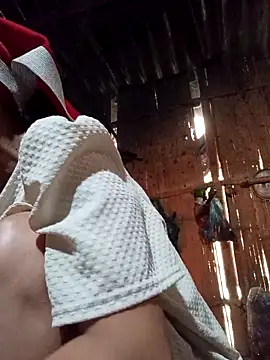 lena-cute online show from April 18, 2026, 10:54 pm