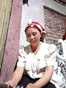 lena-cute online show from April 20, 2026, 11:13 am