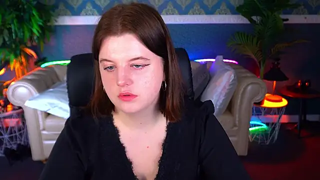 KristiFoxy online show from April 19, 2026, 5:18 am