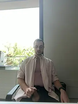 Snapshot of ItalianAlex chatting on June 1, 2026, 10:06 am ItalianAlex online show from June 1, 2026, 10:06 am
