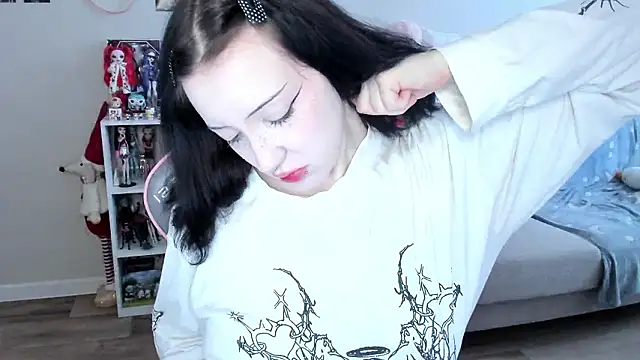 MollysLand online show from March 24, 2026, 8:52 am