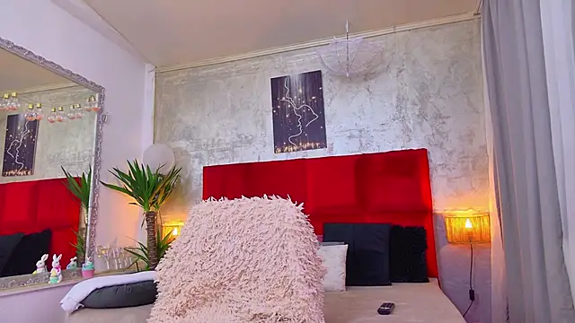 YasmineDelight online show from April 23, 2026, 6:58 am