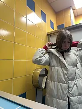 Bubble Chloe online show from February 14, 2026, 8:22 am