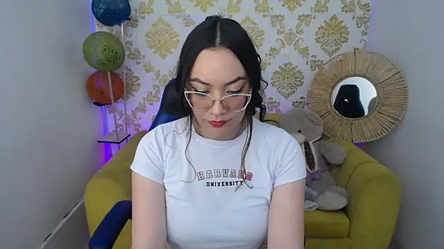 ALISS M  online show from February 20, 2026, 7:47 pm