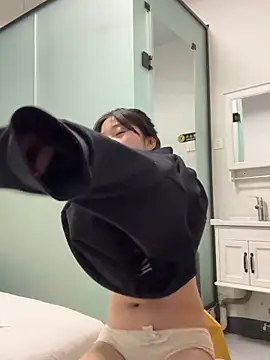 LXR77887 online show from February 17, 2026, 2:02 pm