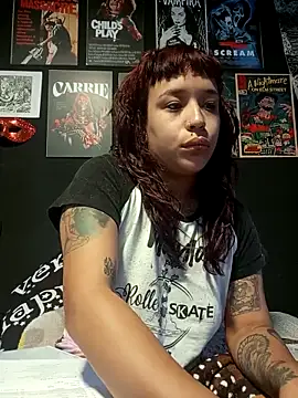 GingerLara online show from March 4, 2026, 2:01 pm