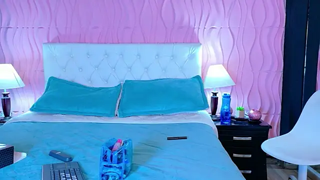 Mia Cherry   online show from March 31, 2026, 2:17 pm