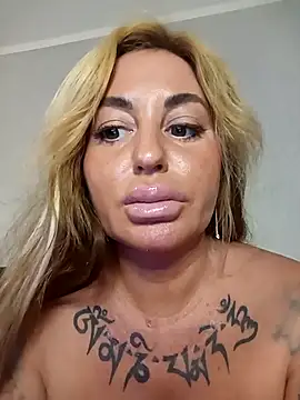 MiaMooly online show from October 20, 2025, 4:51 pm